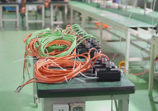 有電機(jī)型號,怎么選驅(qū)動器（驅(qū)動電機(jī)的型號包含哪幾部分）